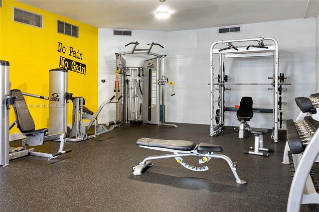 1000 Parkview Dr 518, Hallandale Beach, FL 33009