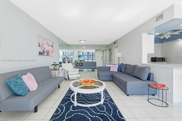 1000 Parkview Dr 518, Hallandale Beach, FL 33009