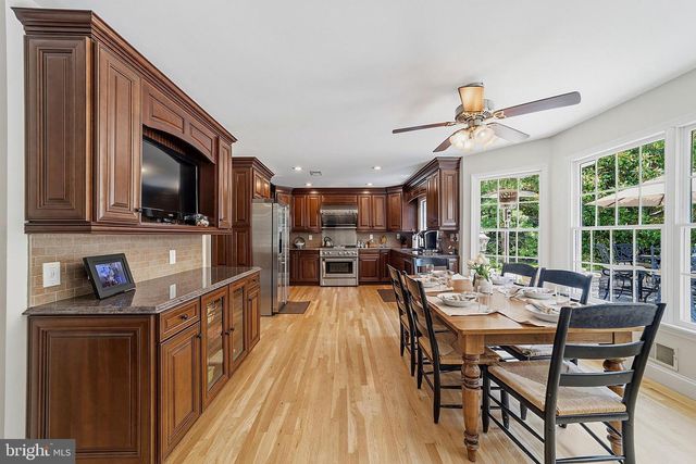 18 DANTE RD, Monroe Township, NJ 08831