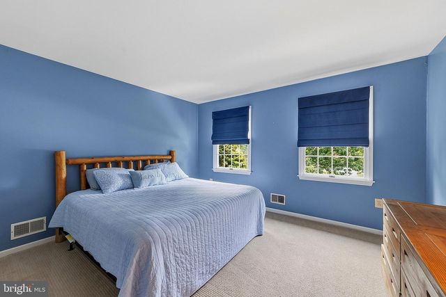 18 DANTE RD, Monroe Township, NJ 08831