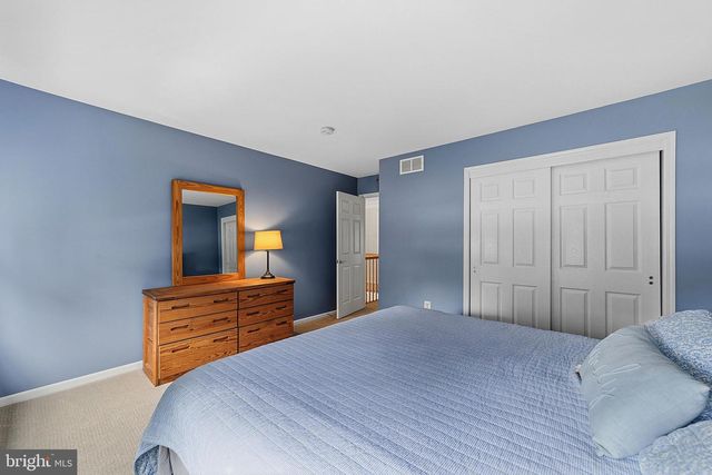 18 DANTE RD, Monroe Township, NJ 08831