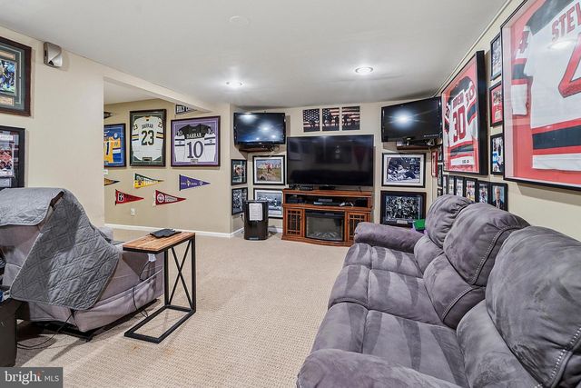 18 DANTE RD, Monroe Township, NJ 08831