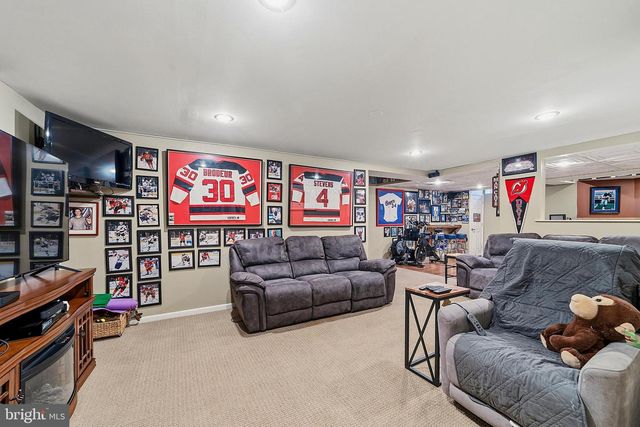 18 DANTE RD, Monroe Township, NJ 08831