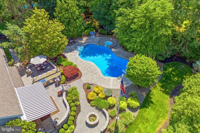 18 DANTE RD, Monroe Township, NJ 08831