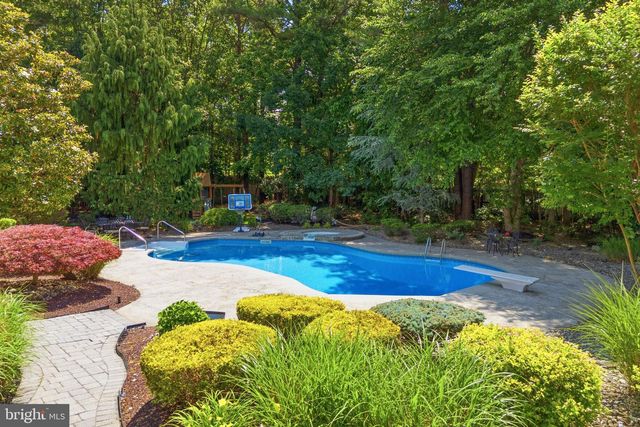 18 DANTE RD, Monroe Township, NJ 08831