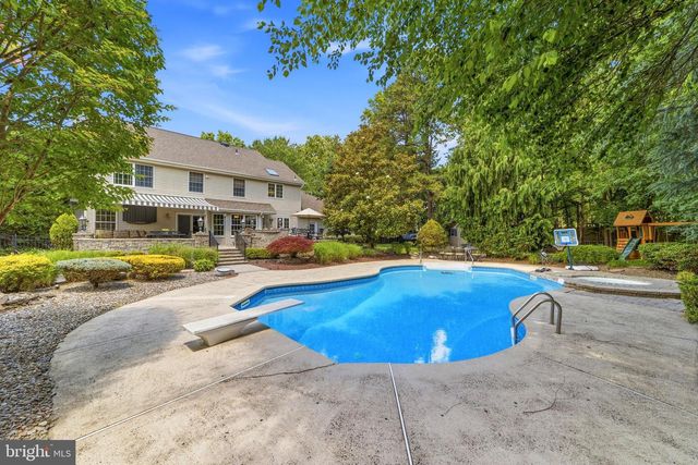 18 DANTE RD, Monroe Township, NJ 08831