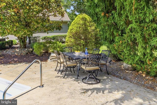 18 DANTE RD, Monroe Township, NJ 08831