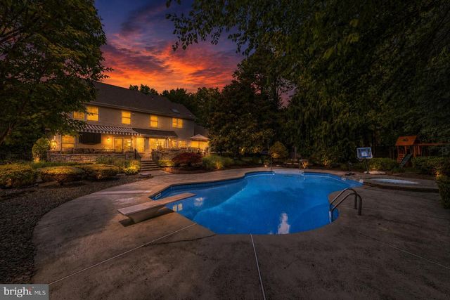 18 DANTE RD, Monroe Township, NJ 08831
