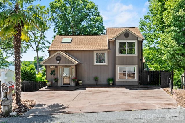 27056 Catamaran Drive, Tega Cay, SC 29708