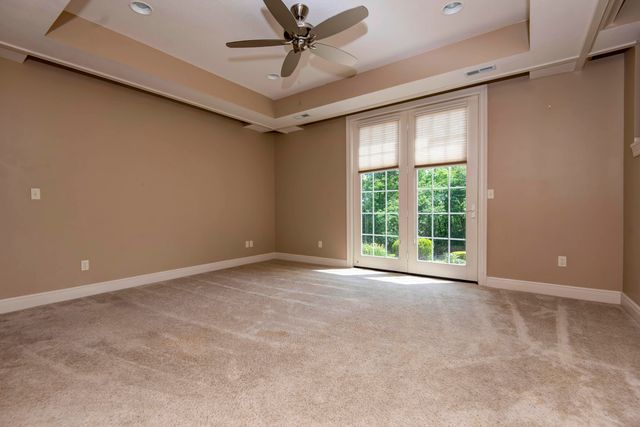 2938 W Oakhaven Lane, Springfield, MO 65810