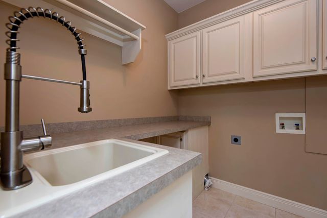 2938 W Oakhaven Lane, Springfield, MO 65810
