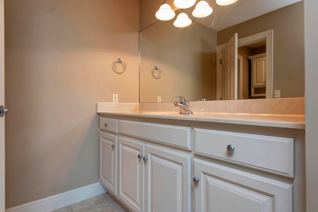 2938 W Oakhaven Lane, Springfield, MO 65810