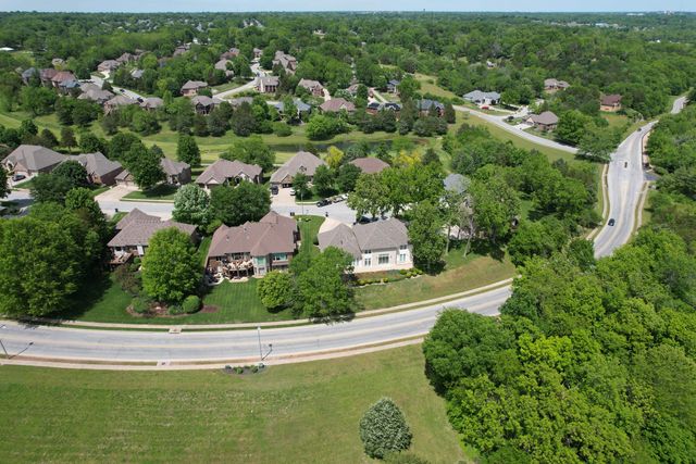 2938 W Oakhaven Lane, Springfield, MO 65810