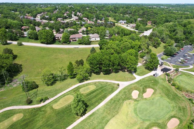 2938 W Oakhaven Lane, Springfield, MO 65810