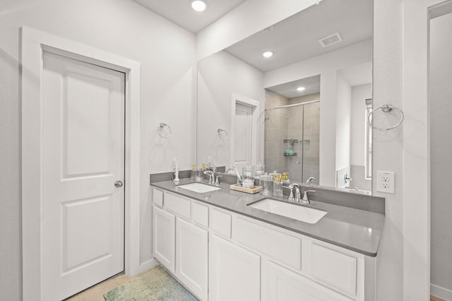 5010 Chestnut Orchard Drive, Houston, TX 77066