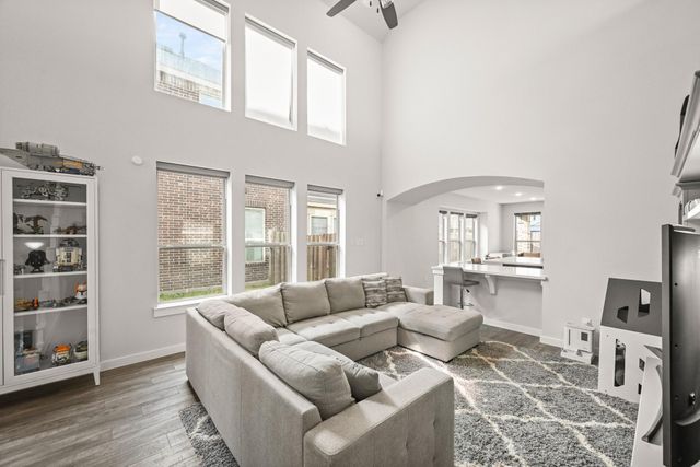 5010 Chestnut Orchard Drive, Houston, TX 77066