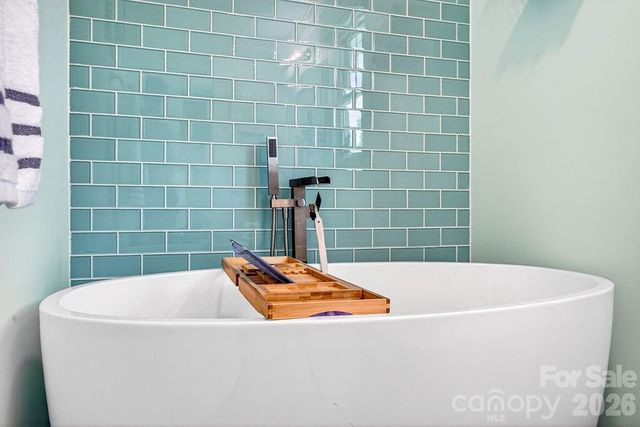 100 Victoria Springs Drive, Flat Rock, NC 28731