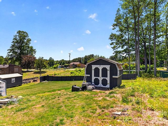 100 Victoria Springs Drive, Flat Rock, NC 28731