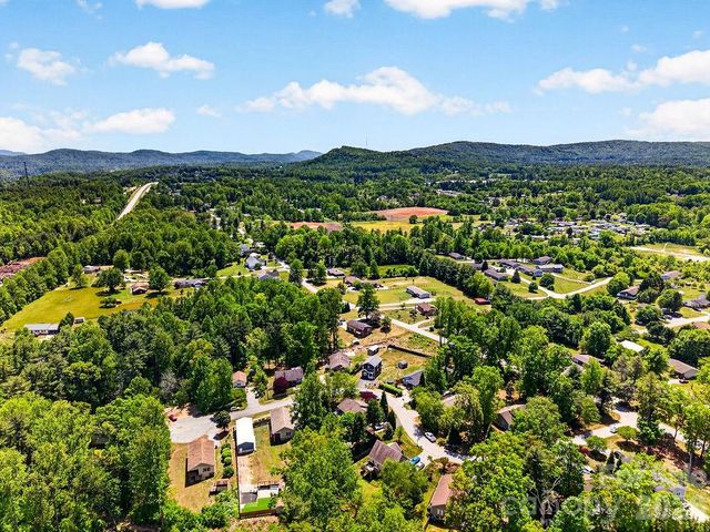 100 Victoria Springs Drive, Flat Rock, NC 28731