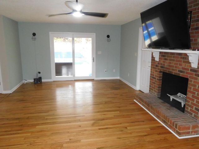 154 Whispering Pines Road Road, Gaffney, SC 29341