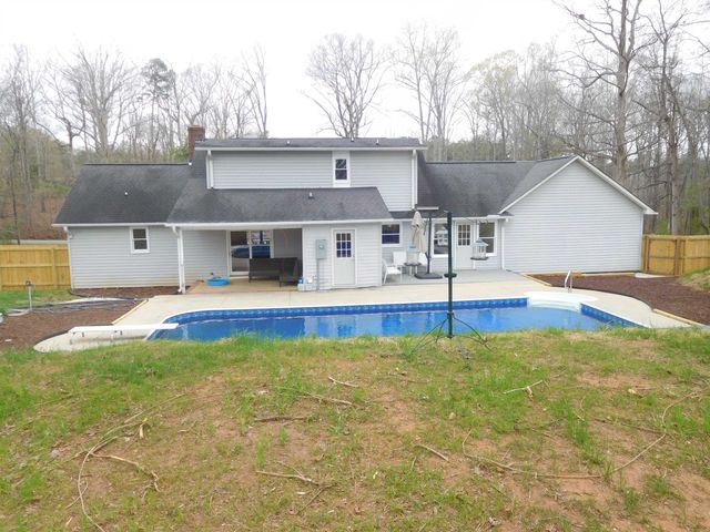 154 Whispering Pines Road Road, Gaffney, SC 29341