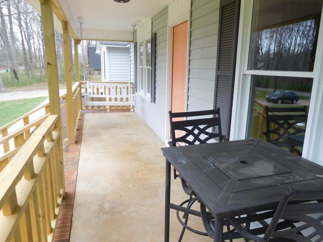 154 Whispering Pines Road Road, Gaffney, SC 29341