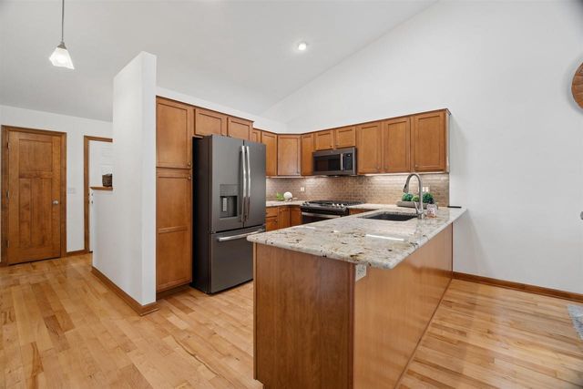 4490 W TRASINO WAY, Appleton, WI 54913