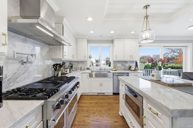 783 Reef Road, Fairfield, CT 06824