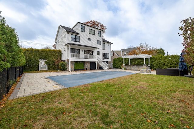 783 Reef Road, Fairfield, CT 06824