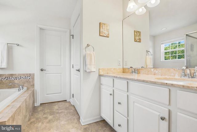 120 MARISA LN, Gilbertsville, PA 19525
