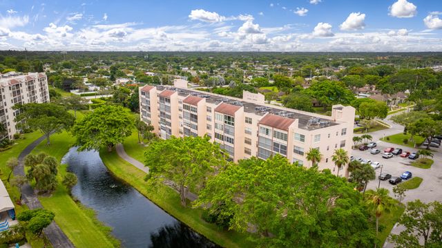 14527 Bonaire Boulevard 203, Delray Beach, FL 33446