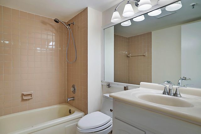 14527 Bonaire Boulevard 203, Delray Beach, FL 33446