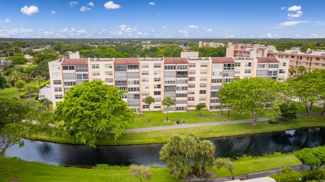 14527 Bonaire Boulevard 203, Delray Beach, FL 33446