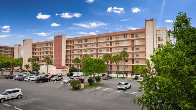 14527 Bonaire Boulevard 203, Delray Beach, FL 33446