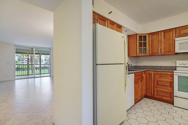 14527 Bonaire Boulevard 203, Delray Beach, FL 33446