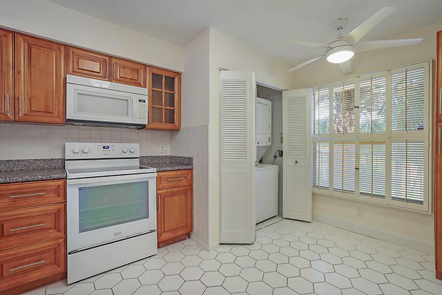 14527 Bonaire Boulevard 203, Delray Beach, FL 33446