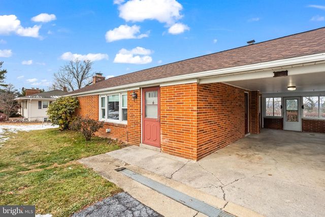 7810 CHAMBERS HILL RD, Harrisburg, PA 17111