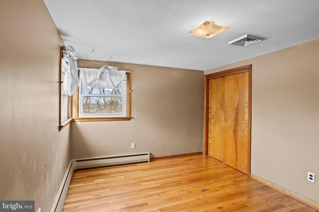 7810 CHAMBERS HILL RD, Harrisburg, PA 17111