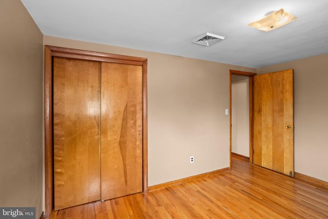 7810 CHAMBERS HILL RD, Harrisburg, PA 17111