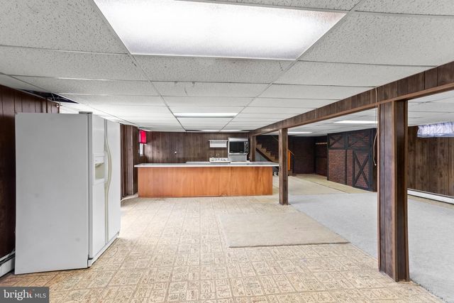 7810 CHAMBERS HILL RD, Harrisburg, PA 17111