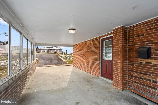 7810 CHAMBERS HILL RD, Harrisburg, PA 17111