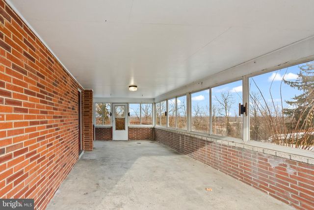 7810 CHAMBERS HILL RD, Harrisburg, PA 17111