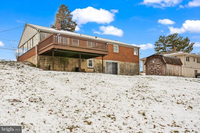 7810 CHAMBERS HILL RD, Harrisburg, PA 17111