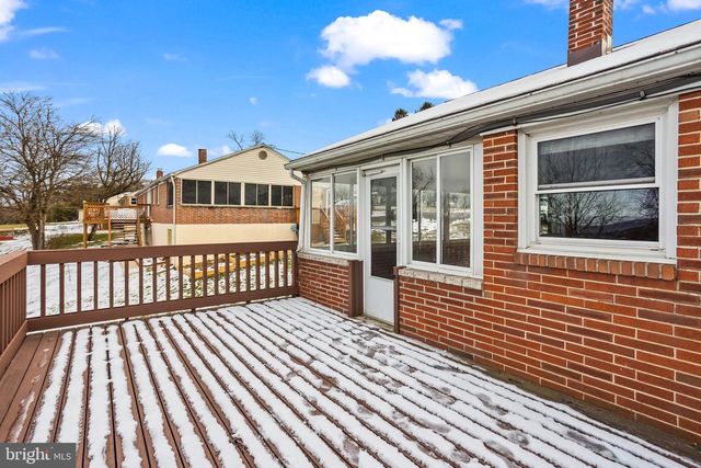 7810 CHAMBERS HILL RD, Harrisburg, PA 17111