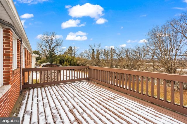 7810 CHAMBERS HILL RD, Harrisburg, PA 17111