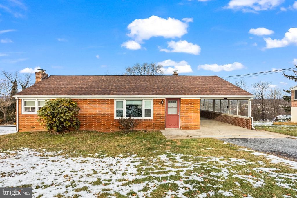 7810 CHAMBERS HILL RD, Harrisburg, PA 17111