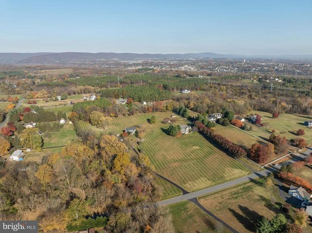 39854 CANTERFIELD CT, Lovettsville, VA 20180