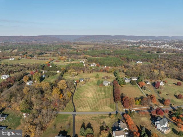 39854 CANTERFIELD CT, Lovettsville, VA 20180