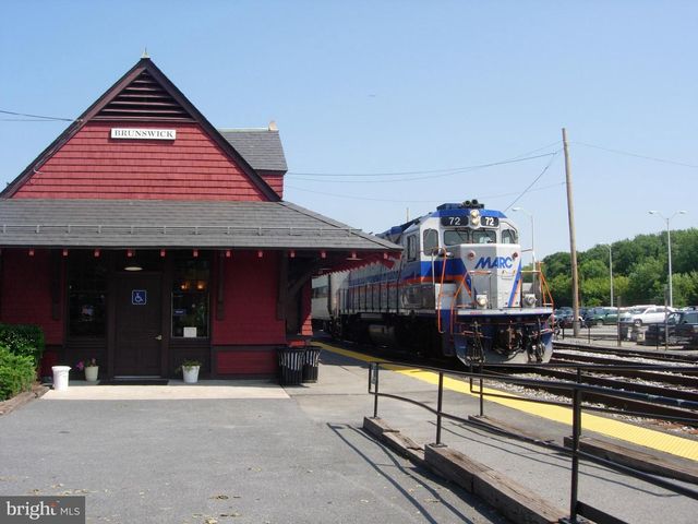 39854 CANTERFIELD CT, Lovettsville, VA 20180