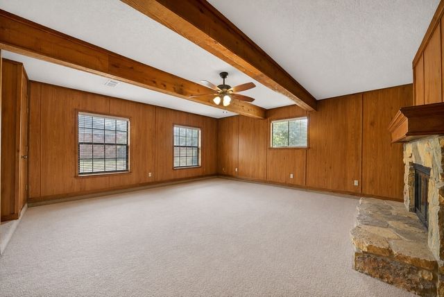 509 Henslee Drive, Euless, TX 76040